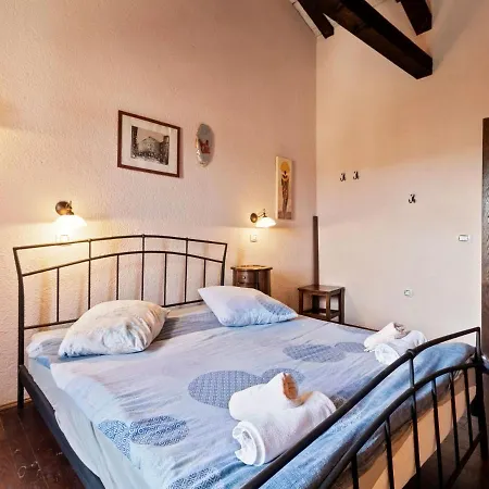 Villa Luxurious In With Swimming Pool Pazin
